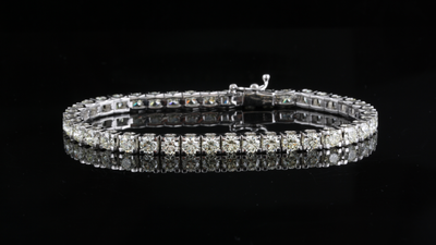 Are Diamond Tennis Bracelets Out Of Style?