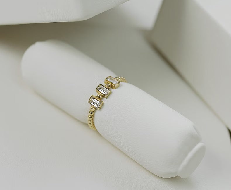 Baguette Diamond Buying Guide: Compare Options