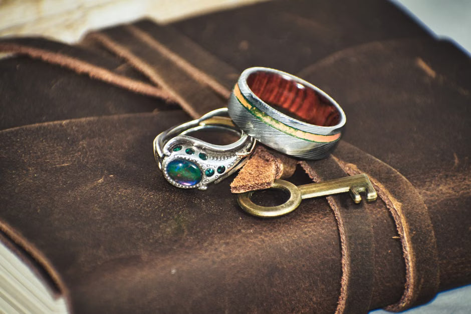 Timeless Antique Style Wedding Ring Sets Every Vintage Lover Will Adore
