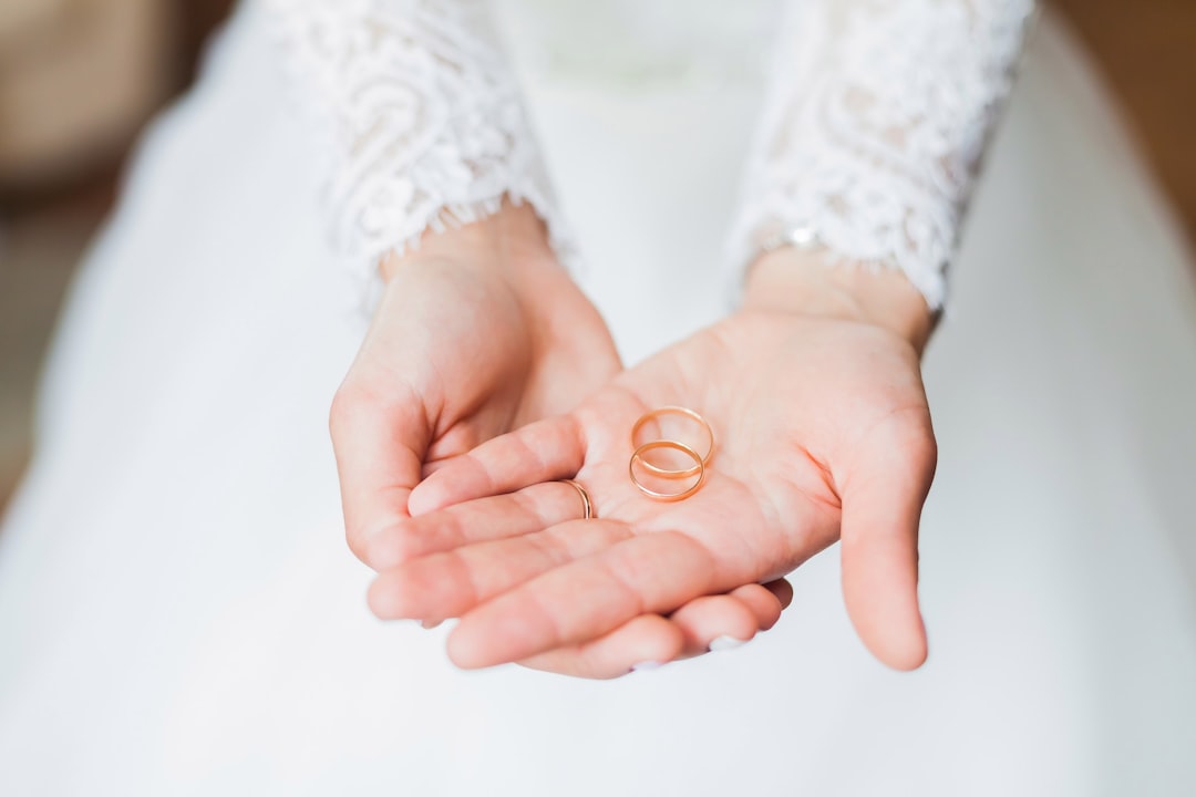 The Right Way to Wear a Wedding Ring Without Losing Your Mind
