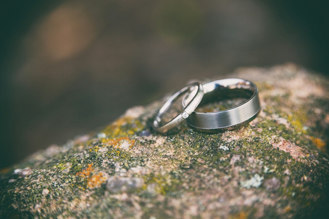 Affordable Men's Wedding Rings That Never Compromise on Style