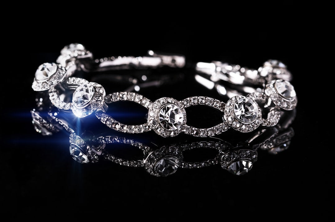 16 Carats of Pure Sparkle: How to Choose the Perfect Tennis Bracelet