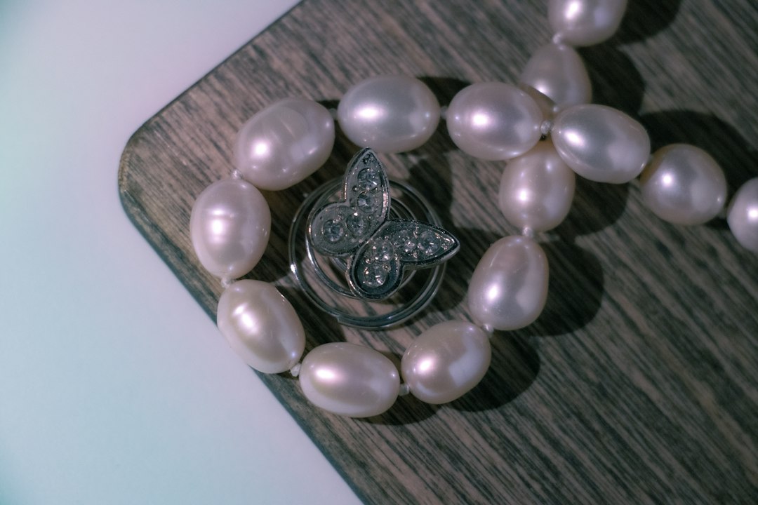 Find Quality Bead Restringing Near Me Without the Guesswork