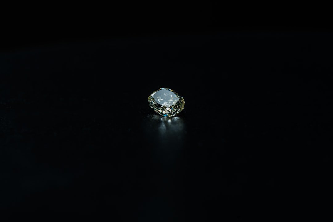 Step Inside the Art Deco Elegance of Lab Grown Asscher Diamonds