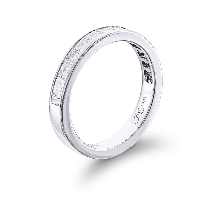 Elegance Elevated | Classic Single-Row Diamond Band with Princess-Cut Diamonds