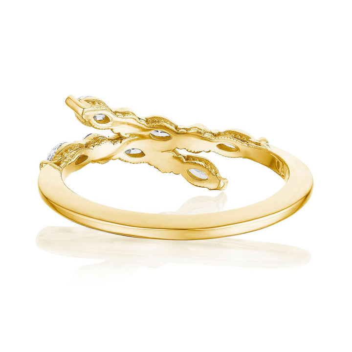 Marquise and Round Diamond Ring in 18kt Yellow Gold