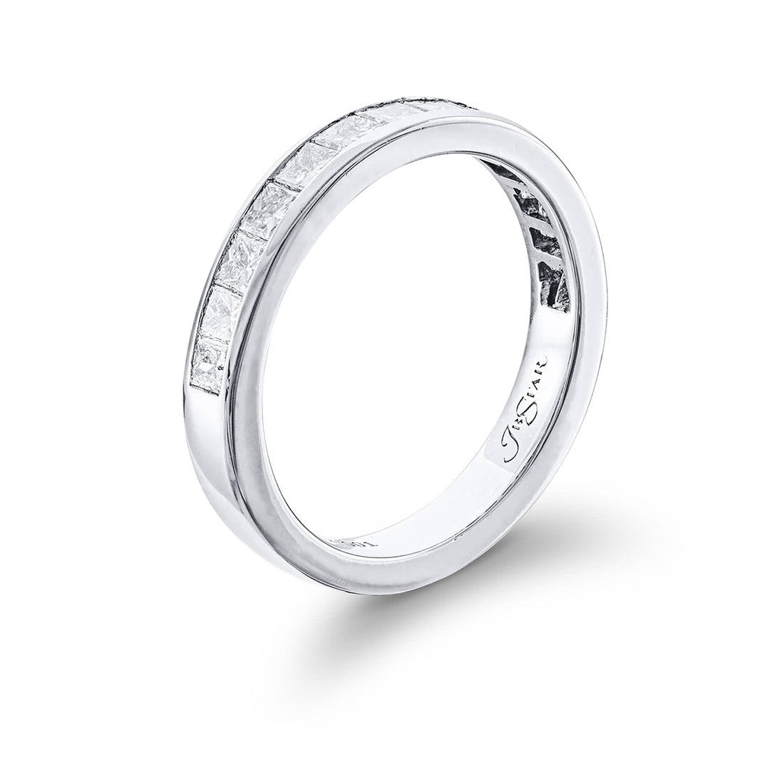 Elegance Elevated | Classic Single-Row Diamond Band with Princess-Cut Diamonds