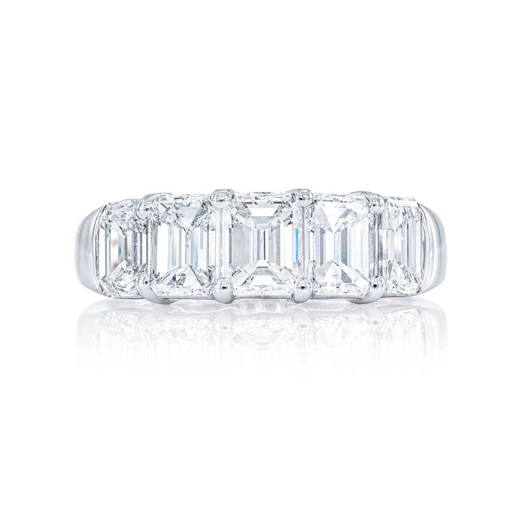 Elegance Elevated: Signature Single-Row Emerald-Cut Diamond Band in Platinum
