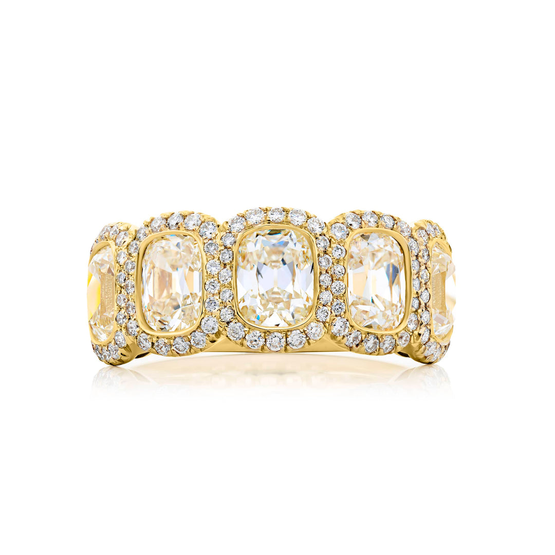 18K Yellow Gold Vintage Cushion-Cut Diamond Bezel Set Band