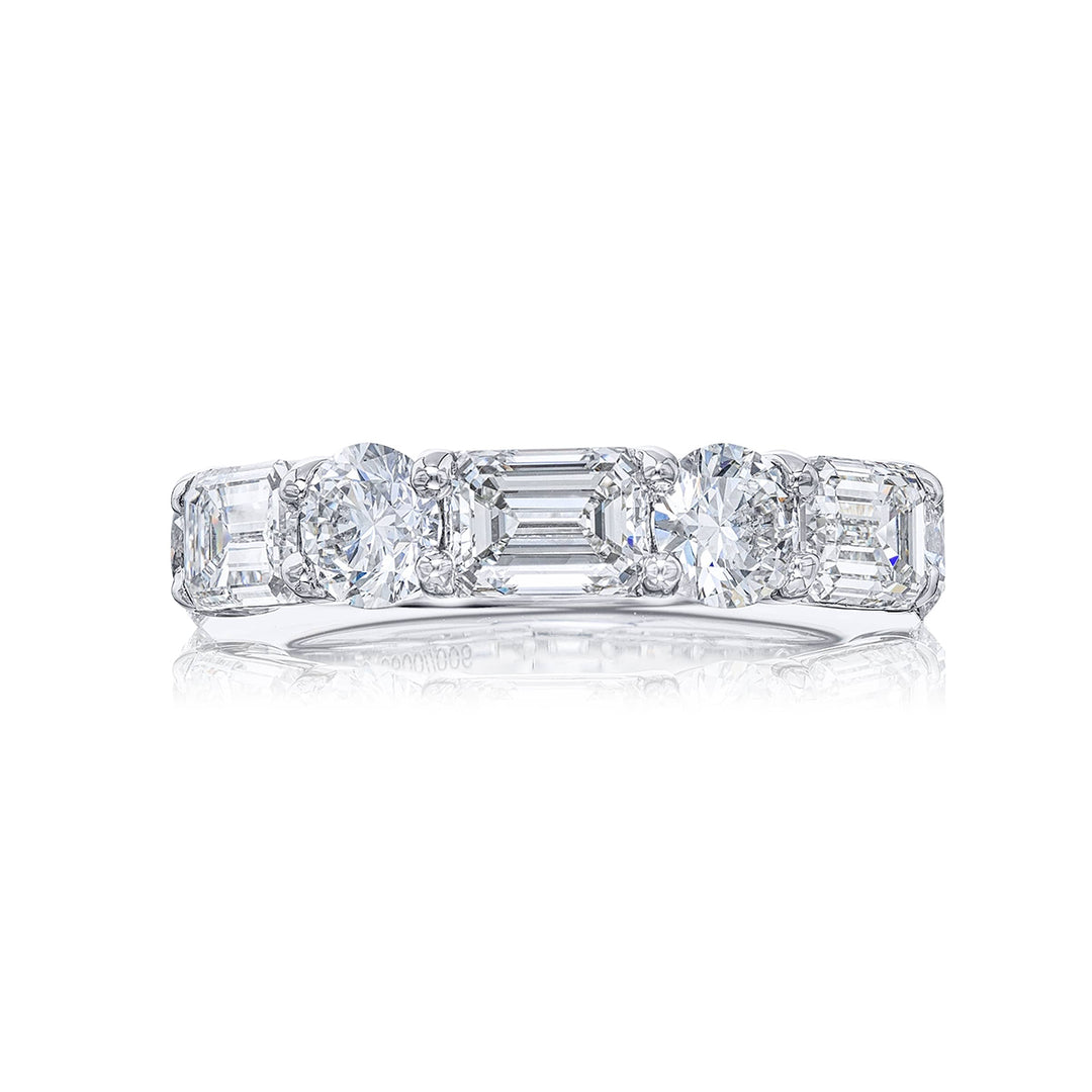 Elegance Elevated: Single-Row Diamond Wedding Band | Emerald & Round-Cut | Platinum