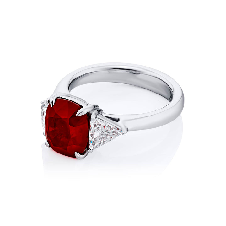 Burma Ruby and Diamond Ring 3.89 ct. Cushion cut