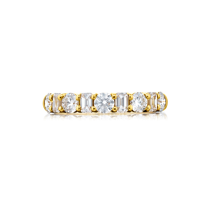 18K Yellow Gold Emerald-Cut and Round Diamond Single-Row Band