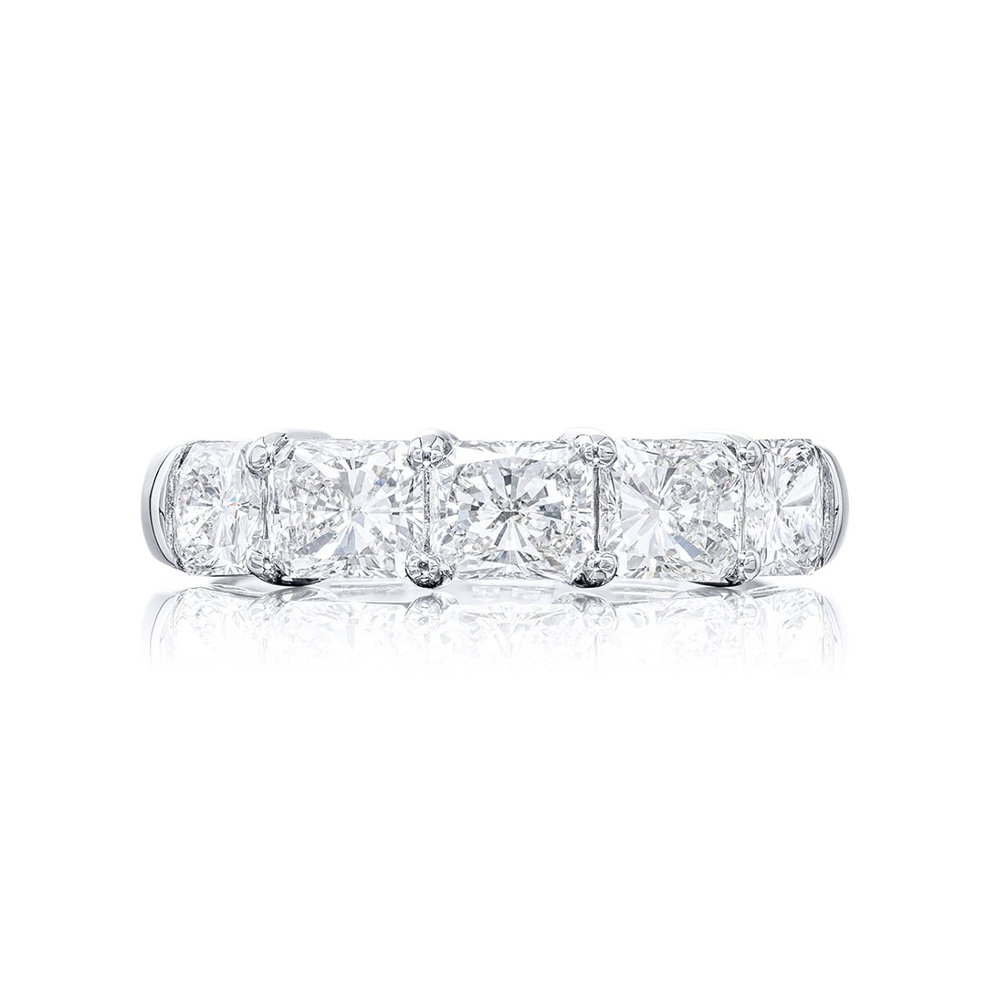 Classic Single-Row Diamond Band | Radiant-Cut Diamonds in Platinum
