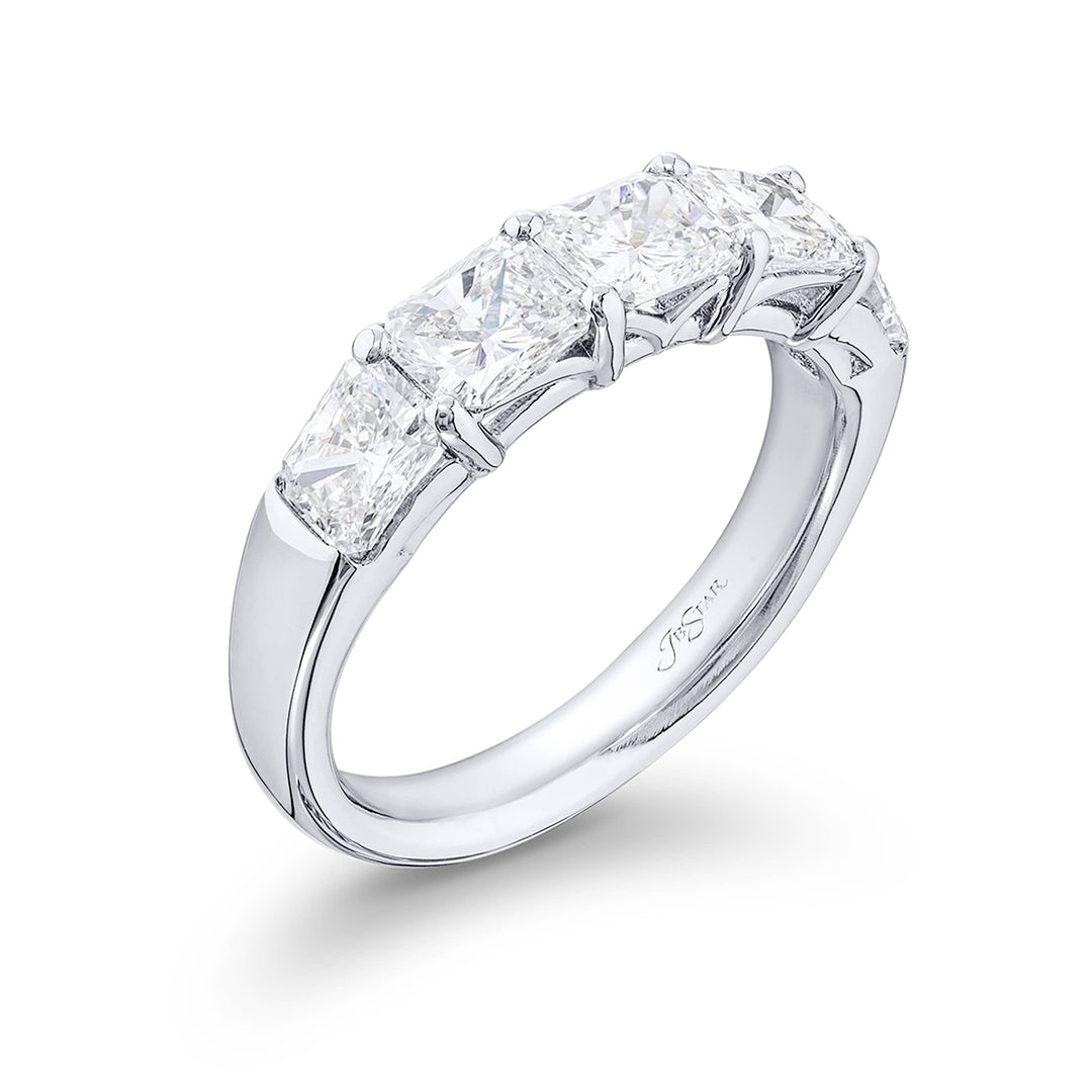 Classic Single-Row Diamond Band | Radiant-Cut Diamonds in Platinum