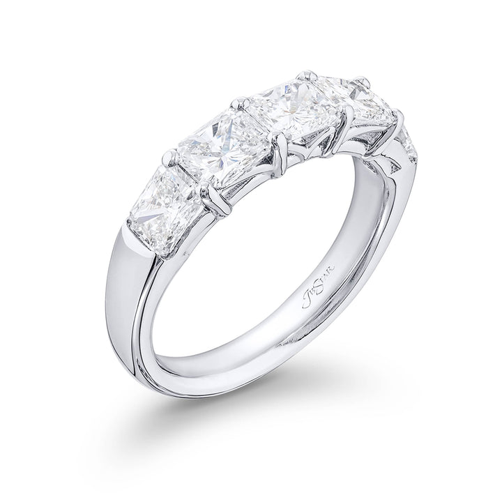 Classic Single-Row Diamond Band | Radiant-Cut Diamonds in Platinum