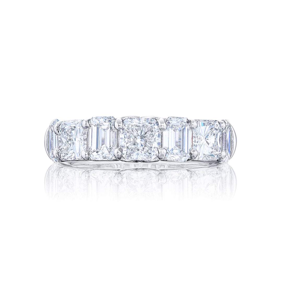 Platinum Cushion-Cut Diamond Single-Row Band