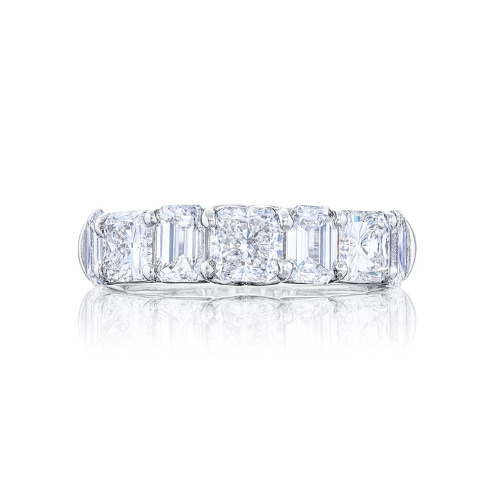 Platinum Cushion-Cut Diamond Single-Row Band