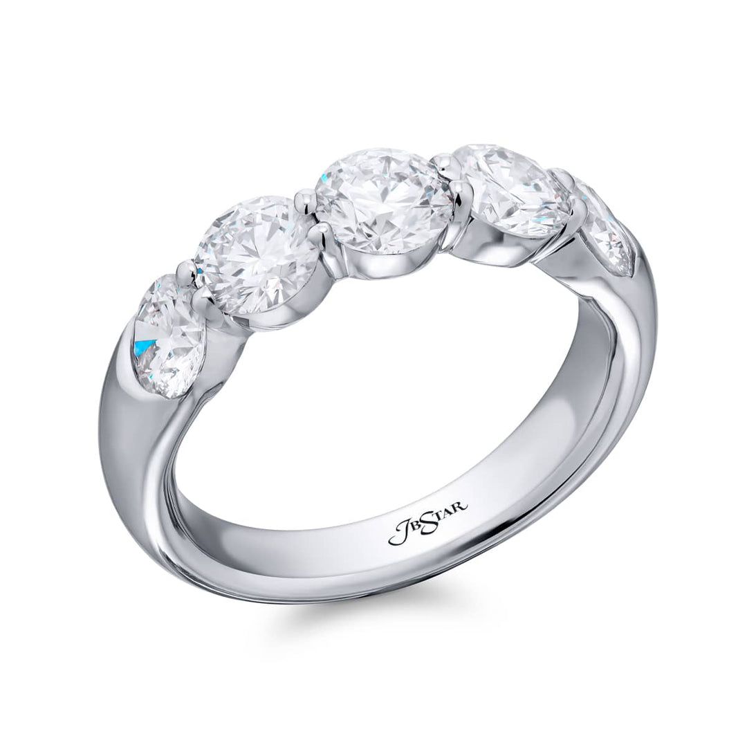 Platinum Round Diamond Single-Row Band
