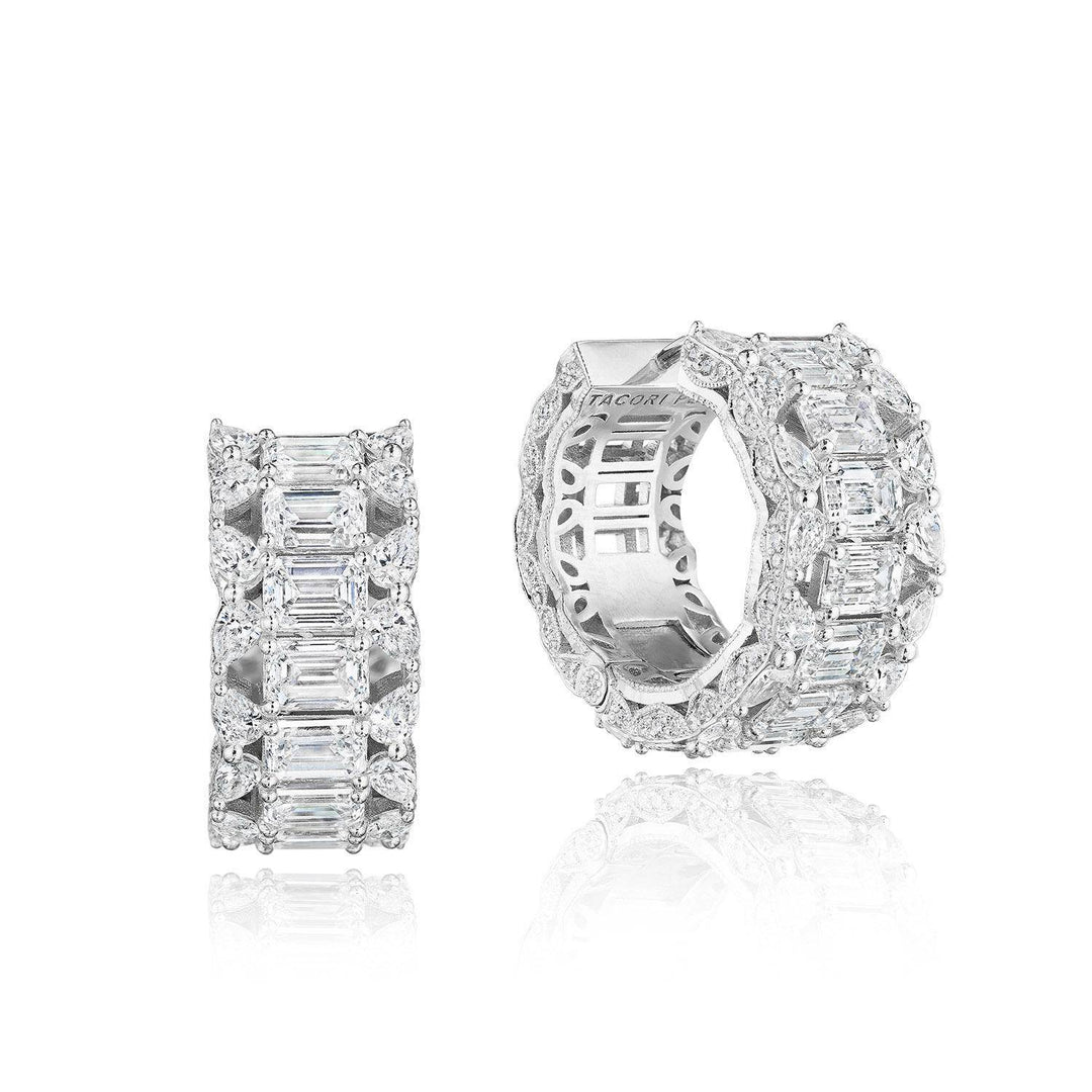 Linear Earring in Platinum