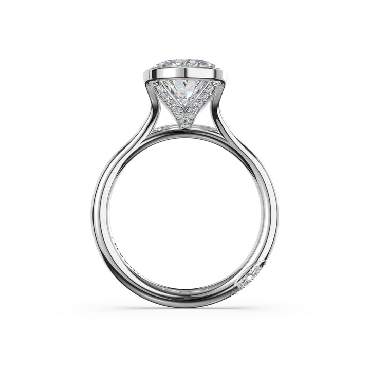 Oval North/South Semi-Bezel Pavé-Prong Ring in 18kt White Gold