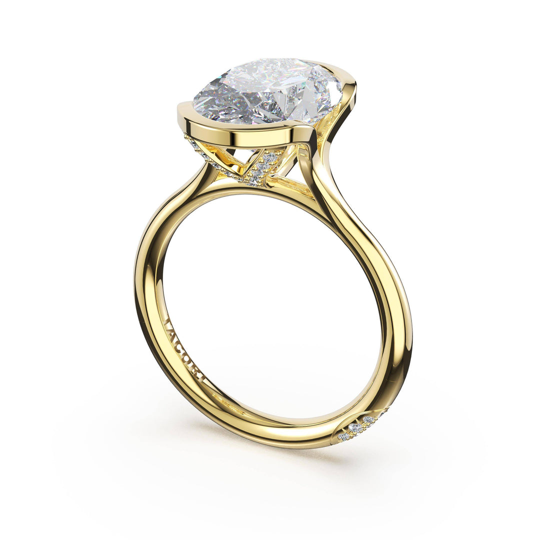 Oval North/South Semi-Bezel Pavé-Prong Ring in 18kt Yellow Gold