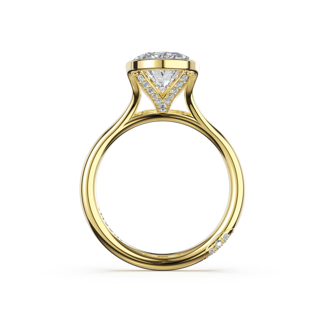 Oval North/South Semi-Bezel Pavé-Prong Ring in 18kt Yellow Gold