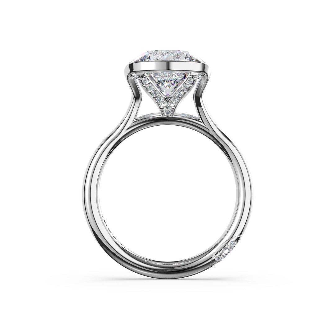 Round North/South Semi-Bezel Pavé-Prong Ring in Platinum