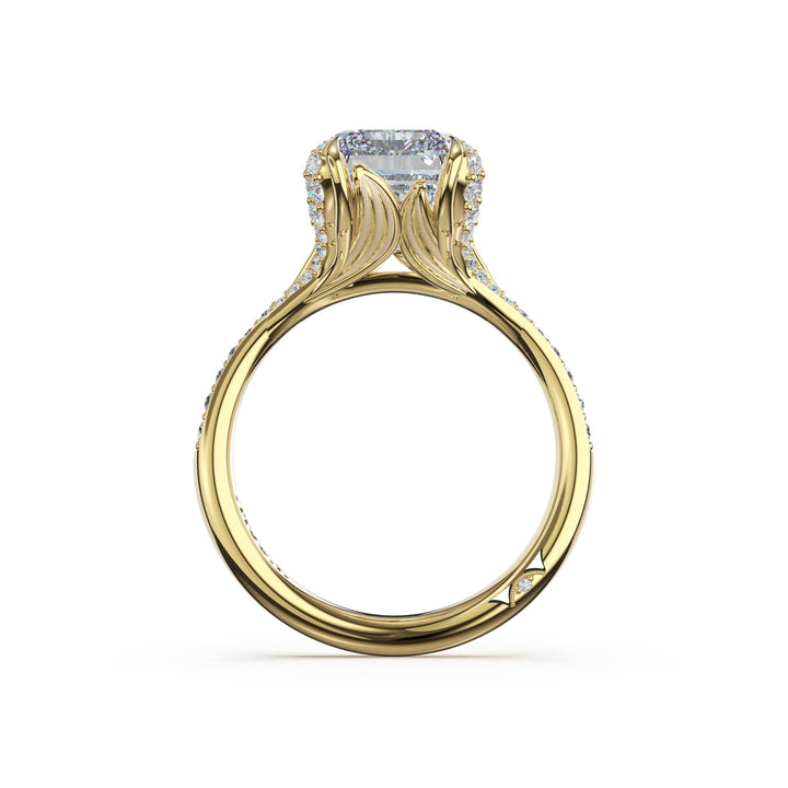 Emerald Petal-Crown Pavé Intense Solitaire in 18kt Yellow Gold