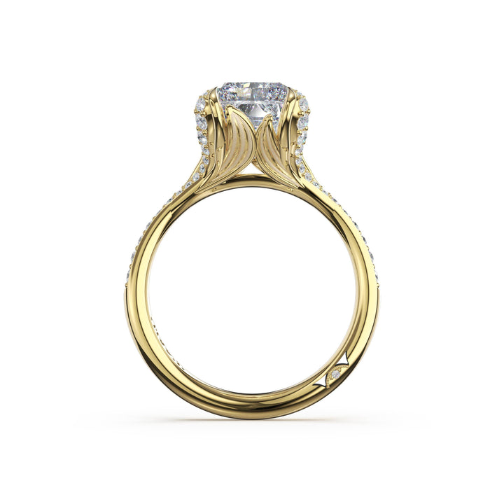 Radiant Petal-Crown Pavé Intense Solitaire in 18kt Yellow Gold