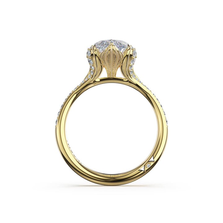 Marquise Petal-Crown Pavé Intense Solitaire in 18kt Yellow Gold