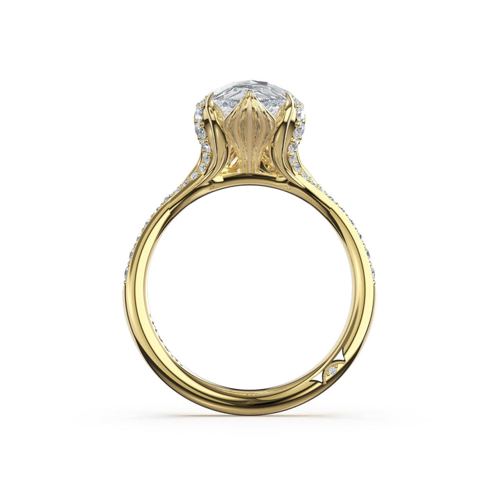 Pear Petal-Crown Pavé Intense Solitaire in 18kt Yellow Gold