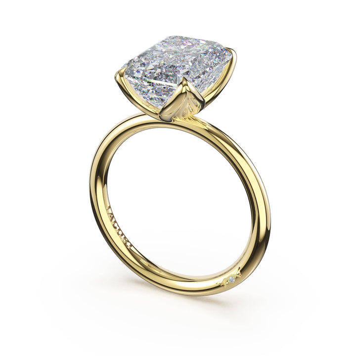 Emerald Sculpted Petal-Prong Solitaire in 18kt Yellow Gold