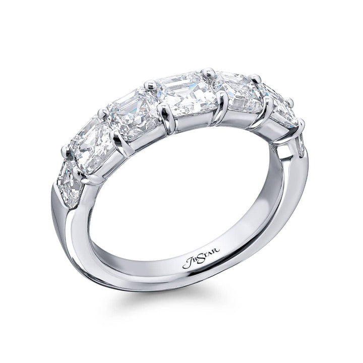 Platinum Diamond Single-Row Band