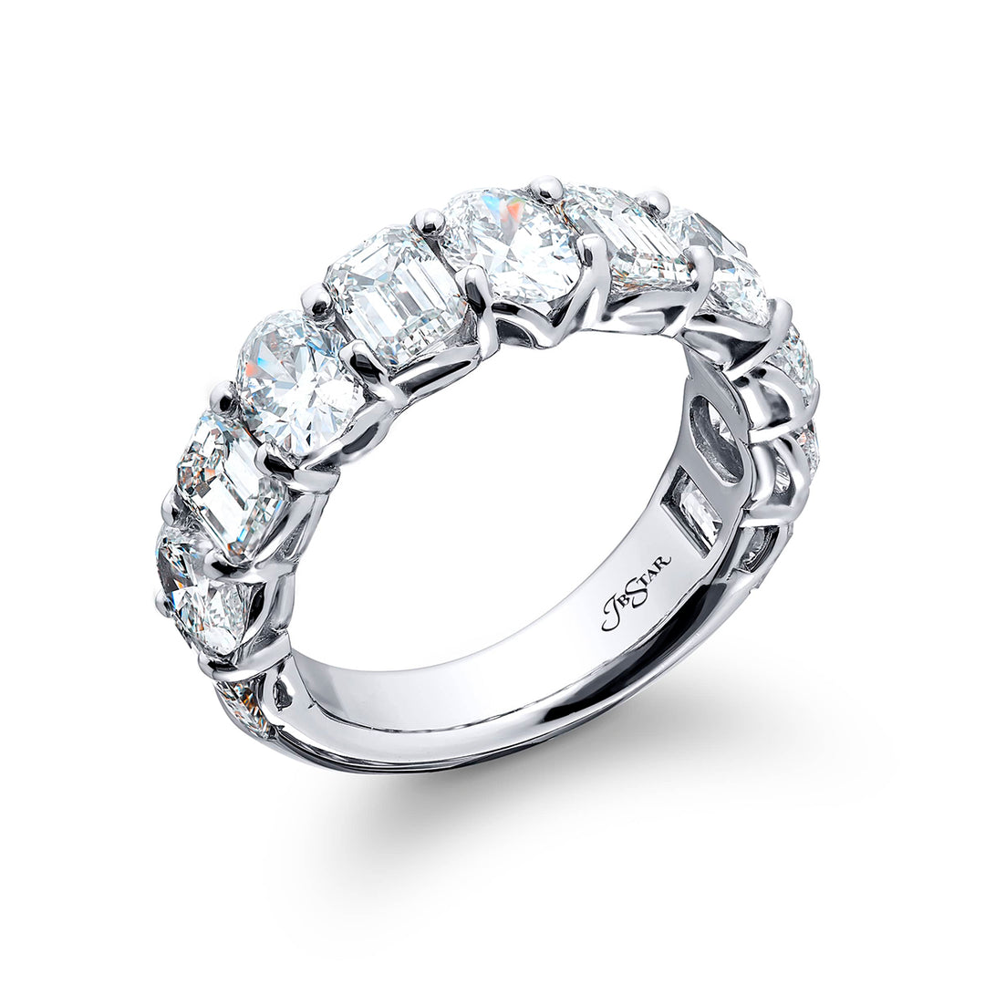 Classic Single-Row Diamond Band | Oval & Emerald-Cut Diamonds in Platinum