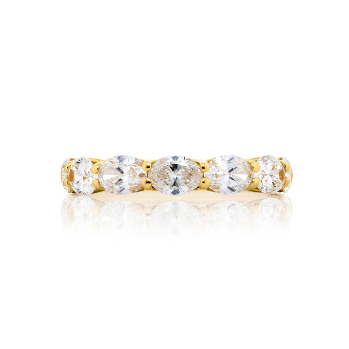 18K Yellow Gold Oval Diamond Single-Row East-West Band