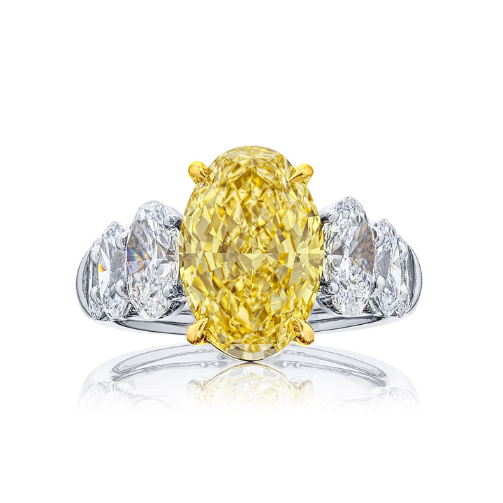 Dazzling 4.01 ctw Fancy Yellow Diamond Engagement Ring with Graduated Ovals in Platinum