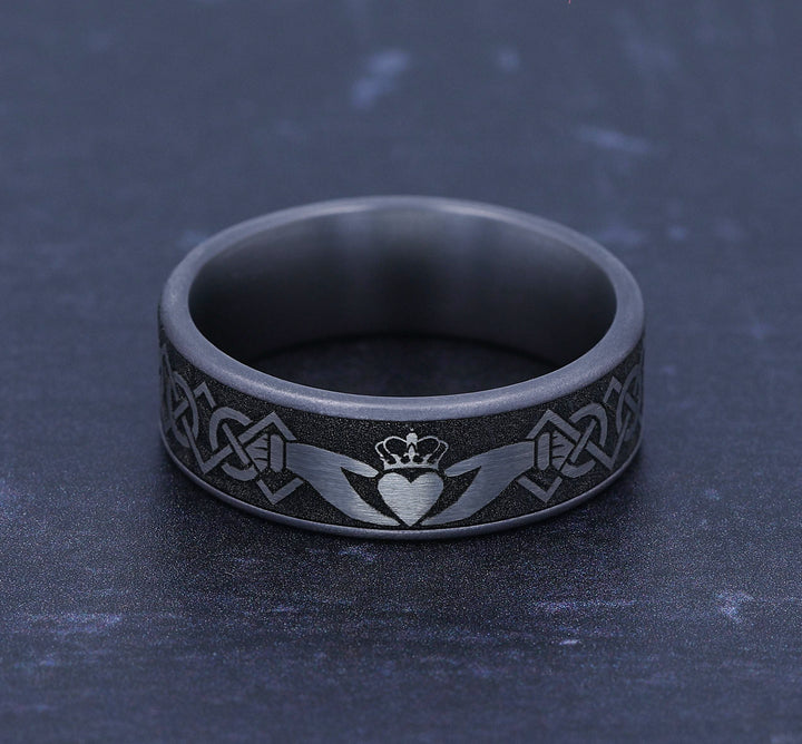 THE CLADDAGH